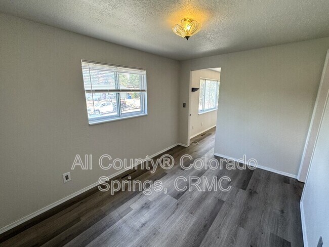 Building Photo - 1237 Chiricahua Dr