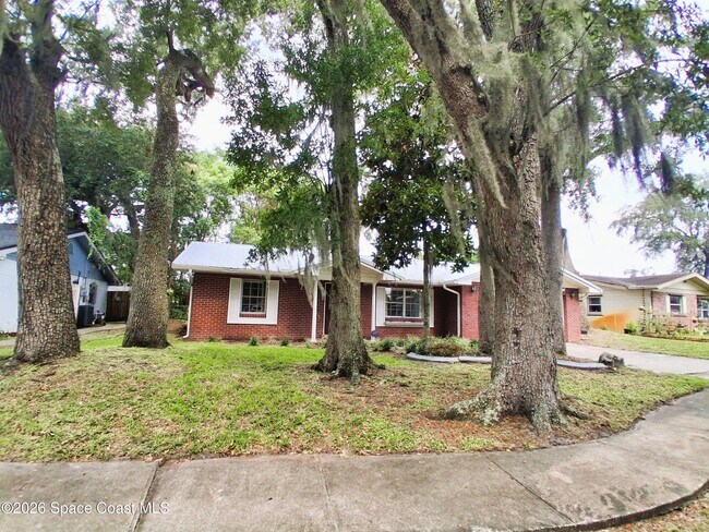 Building Photo - 18 Forrell Ave