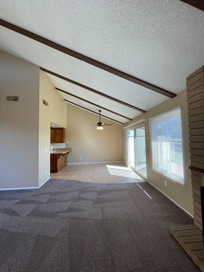 Building Photo - Mesa Circle Drive Townhouse with Loft!