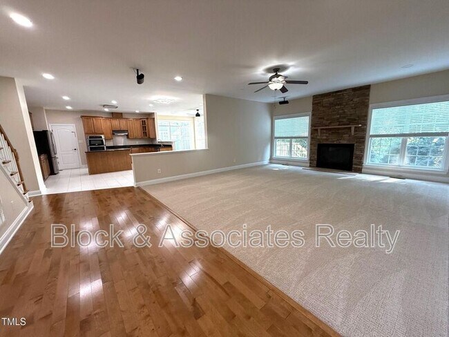 Building Photo - 2016 Weaver Forest Way