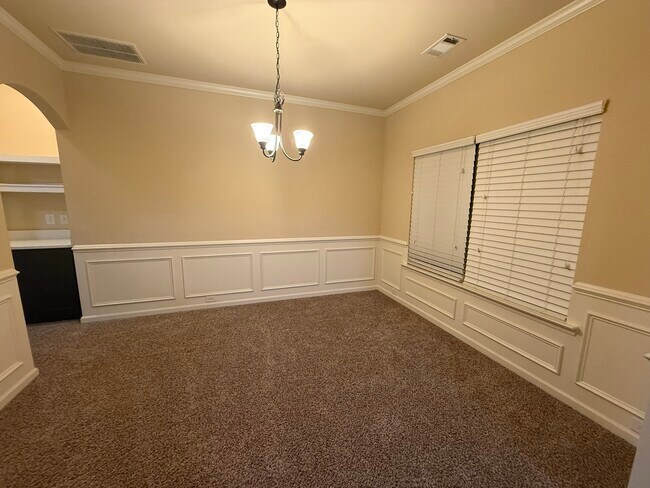 Building Photo - 2056 Tweed Dr