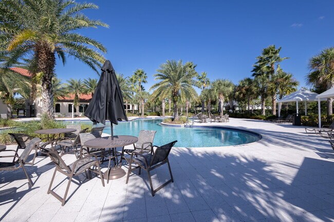 Building Photo - Gorgeous 3-Bed/2.5-Bath Townhome in Treves...