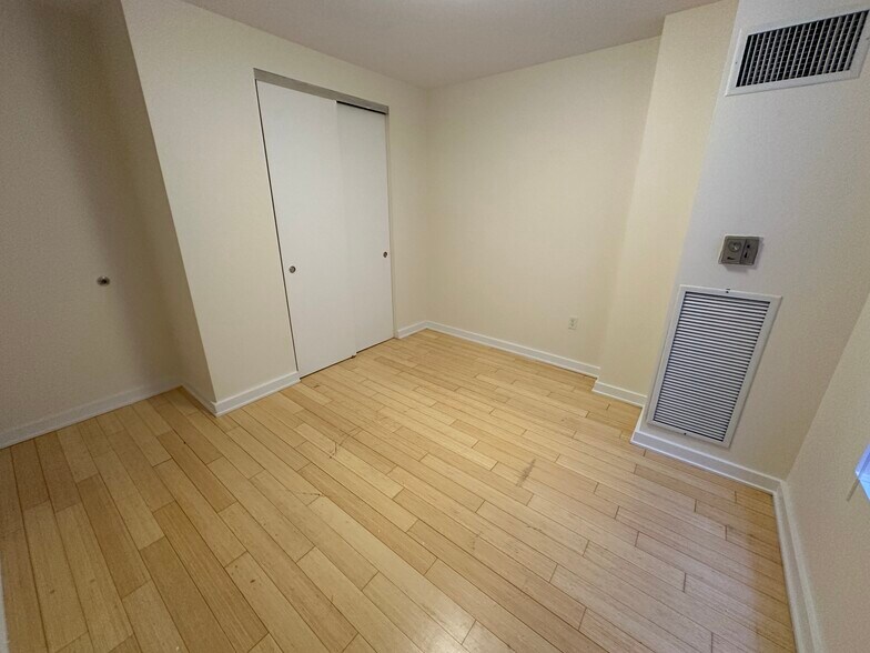 Building Photo - 7 Boylston Sq