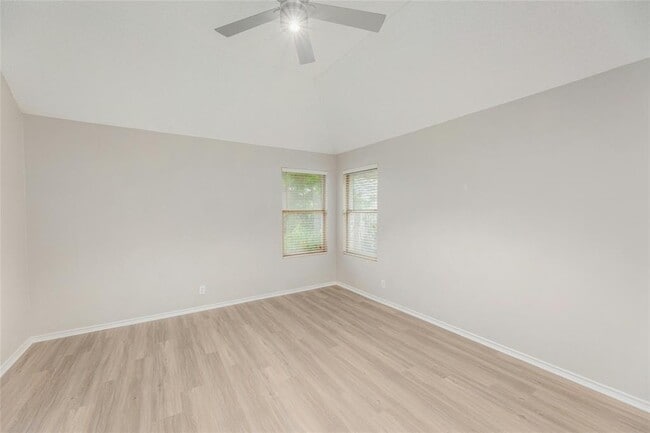 Building Photo - 8129 Hawick Dr