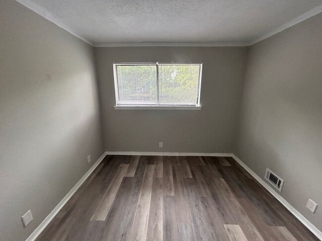 Building Photo - 240-53 Jamil Road, Columbia, SC 29210