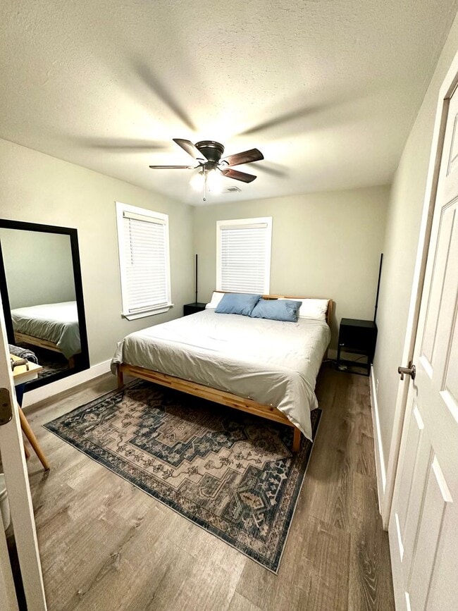 Building Photo - East Nashville Single-Family Home | Large Fenced Yard + Off-Street Parking | Across from Clevelan...