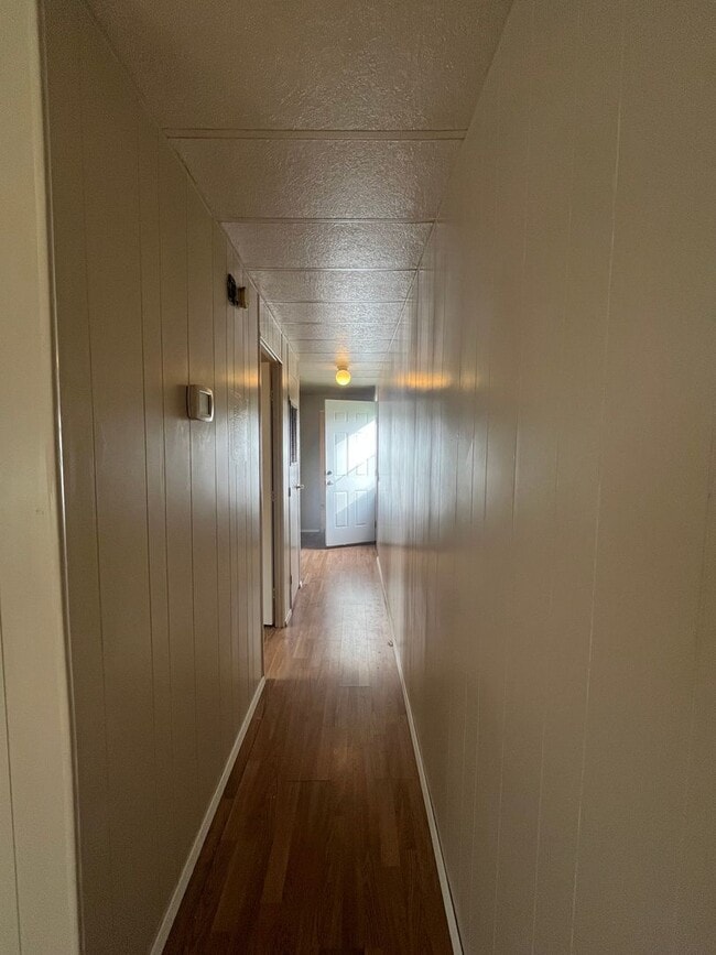 Building Photo - 3-Bedroom 1-Bathrrom home near Dorris Ranch