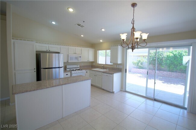 Building Photo - 9440 Celera Dr