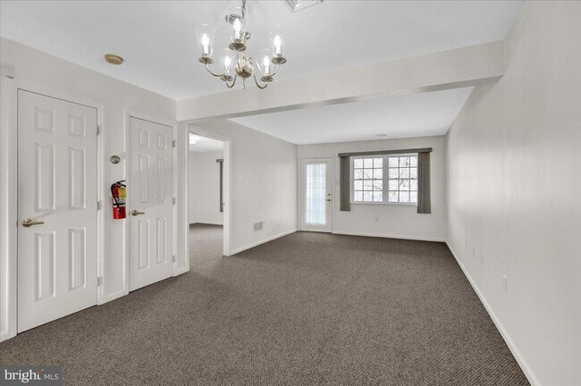 Building Photo - 630 Pine St