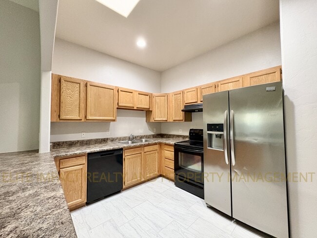 Building Photo - 7285 E Chelsie Kaye Ln