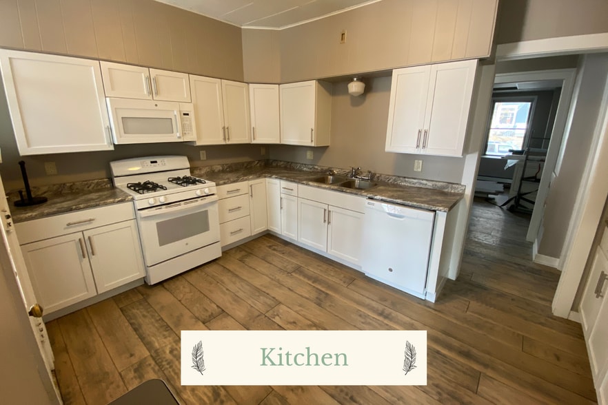 Building Photo - 130 Parsons St