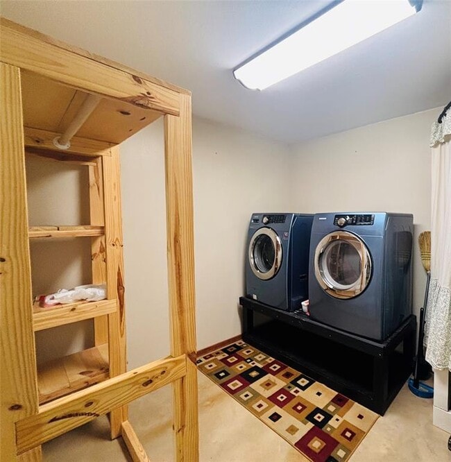 Building Photo - 189 Road Runner Ln