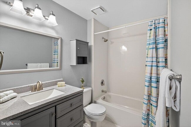 Building Photo - 304 Aspen Dr