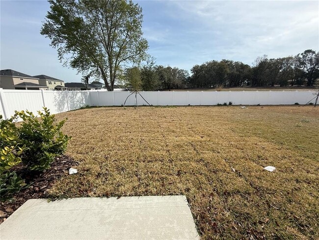 Building Photo - 3809 NE 32nd Ct