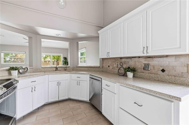 Building Photo - 7795 Pine Trace Dr