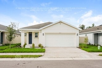 Building Photo - 7917 Majestic Palms Ct