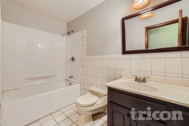 Building Photo - 19955 Chili Ave W