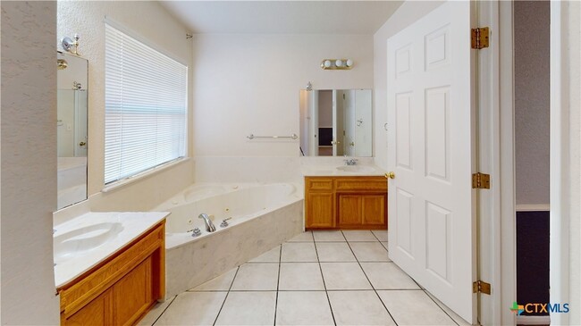 Building Photo - 4808 Michael Dr