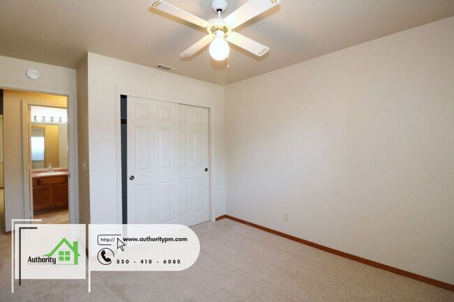 Building Photo - 1844 Breckenwood Dr