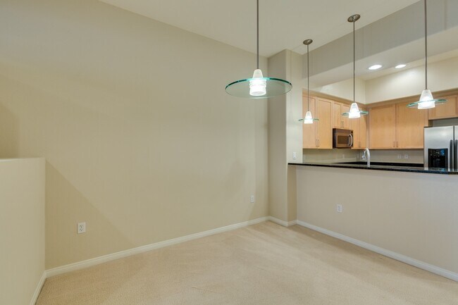 Building Photo - Manhattan Condo - South Las Vegas Blvd.