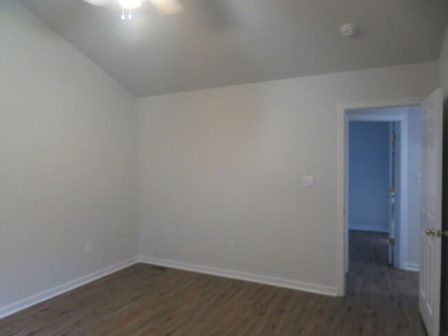 Building Photo - Dinwiddie VA