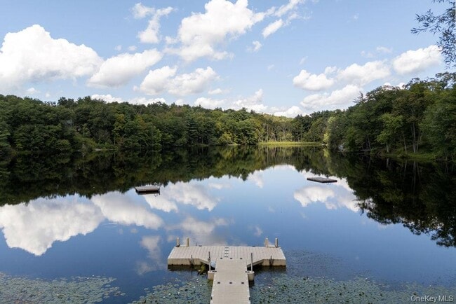 Building Photo - 42 Lake Pleasant Rd