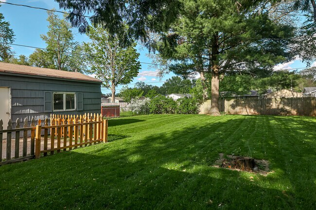 Building Photo - 7811 Randy Rd