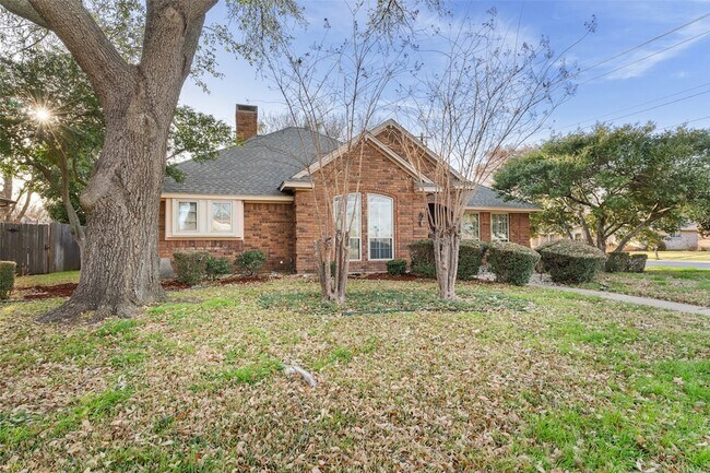 Building Photo - 3429 Nottingham Dr