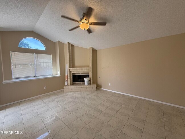 Building Photo - 1524 Greg Powers Dr