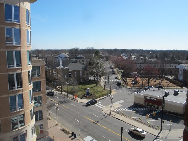 Building Photo - 820 N Pollard St