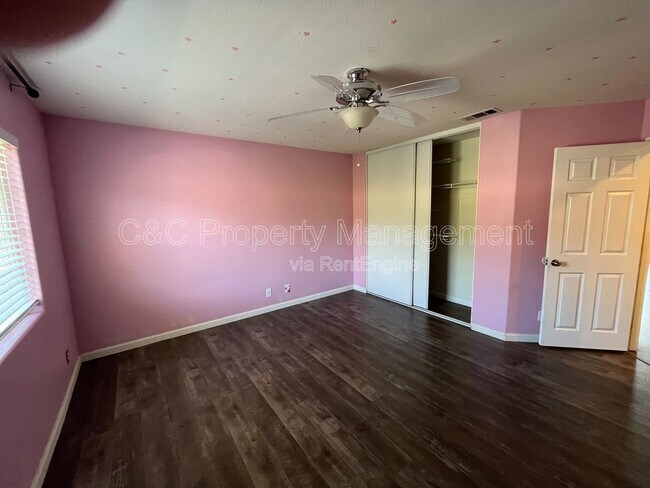 Building Photo - 23306 Daisy Dr