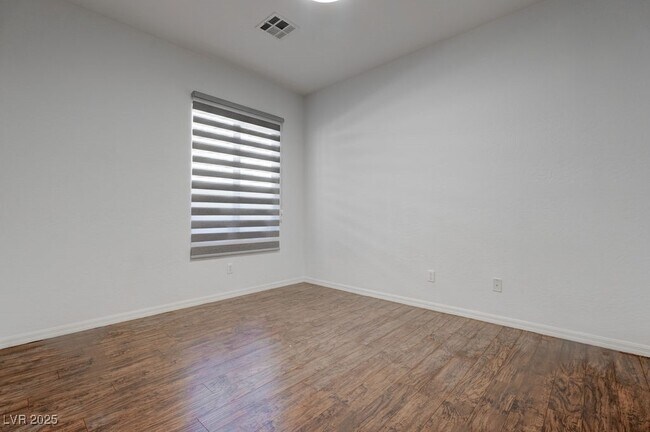 Building Photo - 6021 Orlov Trotter Ave