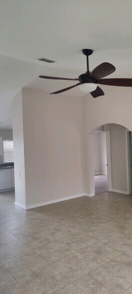 Building Photo - 590 Pasaje Ave