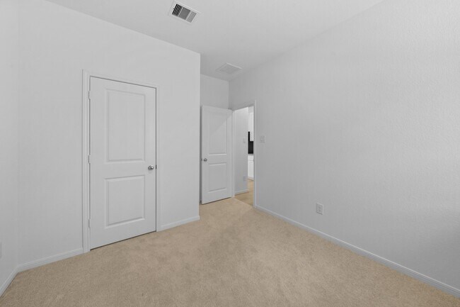 Building Photo - 18006 Lasso Mls Dr