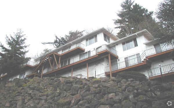 Building Photo - Broadway Heights Apartments