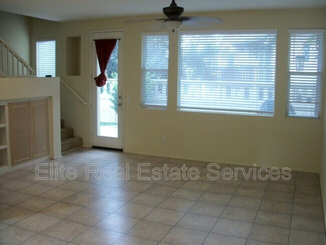 Building Photo - 1866 Via Capri St