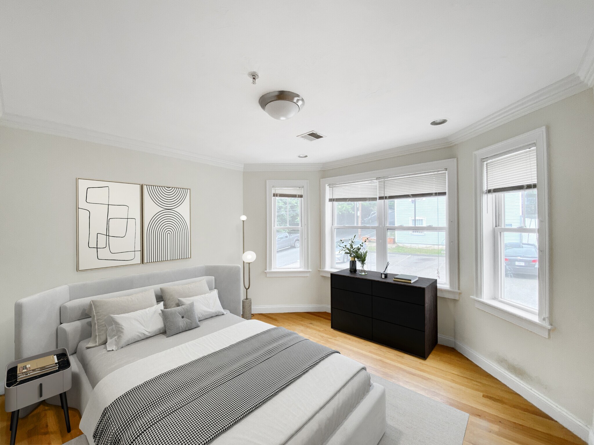 Building Photo - 14 Notre Dame St