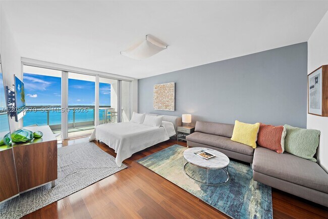 Building Photo - 1331 Brickell Bay Dr