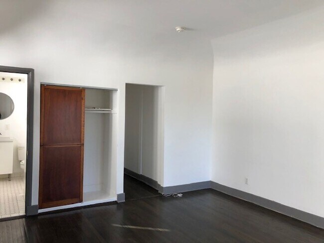 Building Photo - AS Maltman (#317)