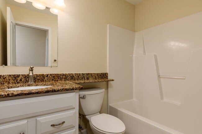 Building Photo - 202 Clover Ct