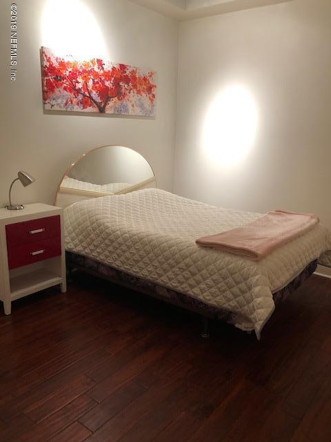 Building Photo - 320 1st St N