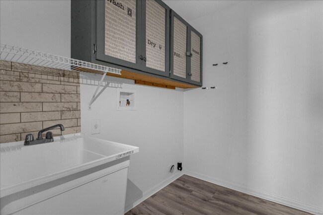 Building Photo - 315 Appaloosa Ct