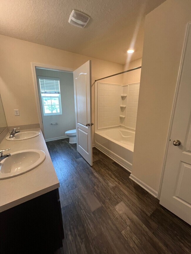 Building Photo - 3238 Little Fawn Ln