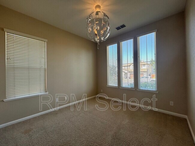 Building Photo - 2206 Ranch House Ct