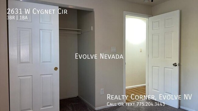 Building Photo - Cute and Comfy 3-Bed, 1-Bath Duplex in Spa...