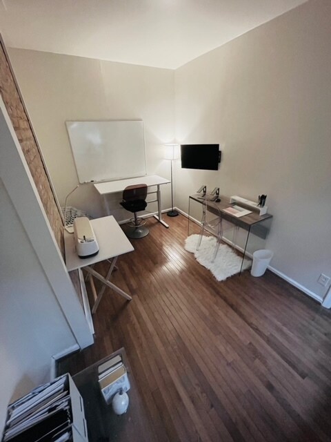 3rd floor office / sm bedroom - 1701 Addison St