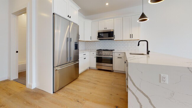 Building Photo - 580 Palisade Ave