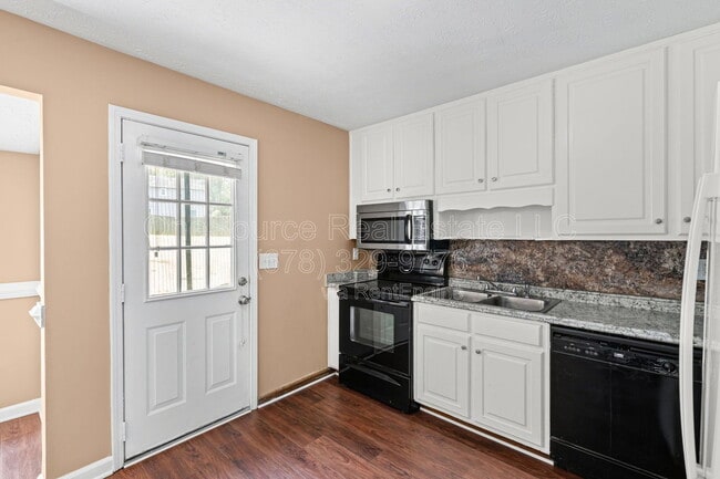 Building Photo - 1321 Timbercrest Dr