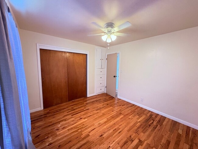 Building Photo - 297 S 500 W