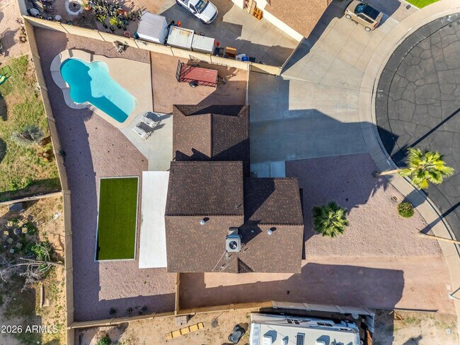 Building Photo - 1852 N Saffron Cir